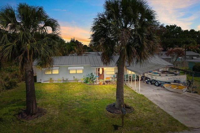 3141 NE Spruce Ridge Avenue, Jensen Beach, FL 34957