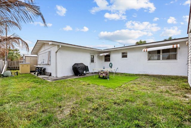 3141 NE Spruce Ridge Avenue, Jensen Beach, FL 34957