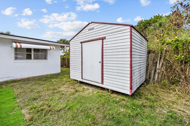 3141 NE Spruce Ridge Avenue, Jensen Beach, FL 34957