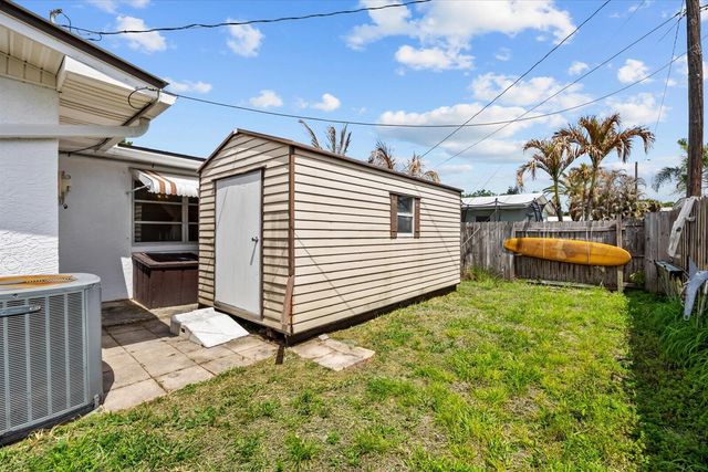 3141 NE Spruce Ridge Avenue, Jensen Beach, FL 34957