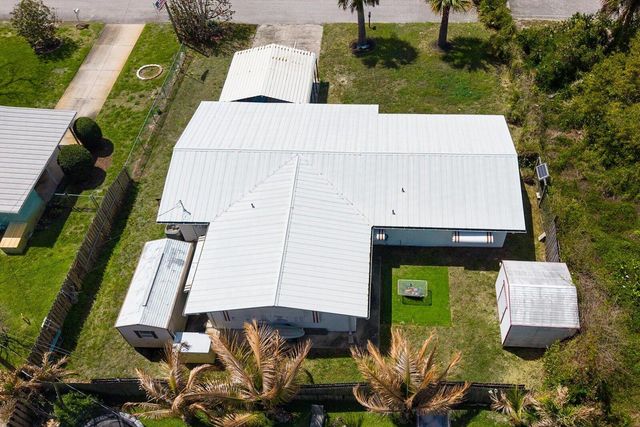 3141 NE Spruce Ridge Avenue, Jensen Beach, FL 34957