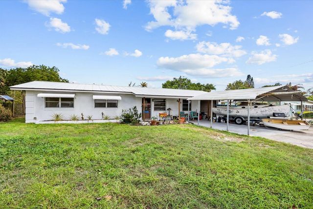 3141 NE Spruce Ridge Avenue, Jensen Beach, FL 34957