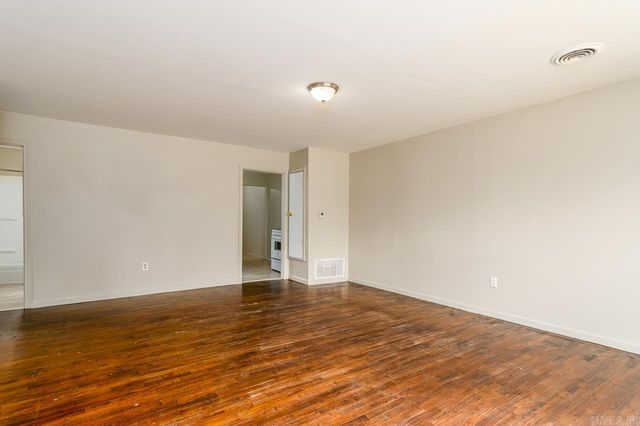 325 Hereford Street, Conway, AR 72032