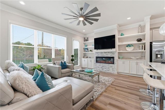 3376 Sarah Trail 8, Decatur, GA 30032