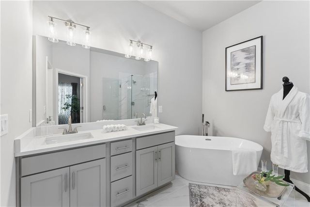 3376 Sarah Trail 8, Decatur, GA 30032