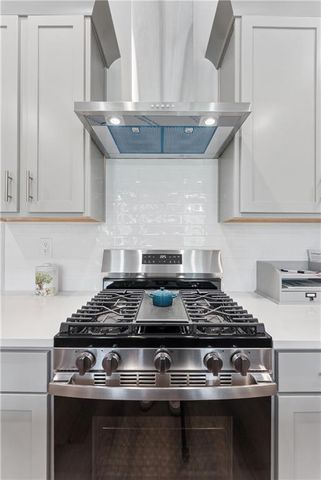 3376 Sarah Trail 8, Decatur, GA 30032
