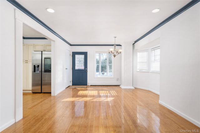 34 Shinnecock Avenue, East Quogue, NY 11942