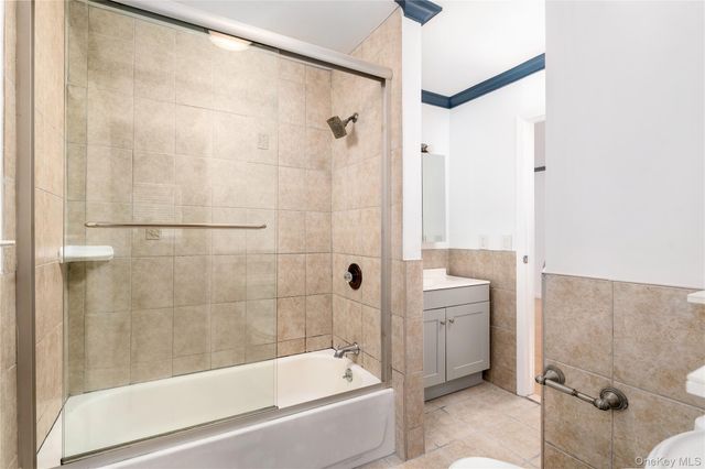 34 Shinnecock Avenue, East Quogue, NY 11942