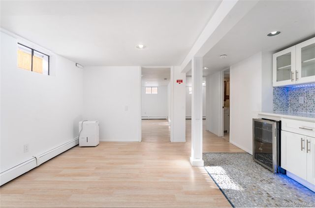 34 Shinnecock Avenue, East Quogue, NY 11942