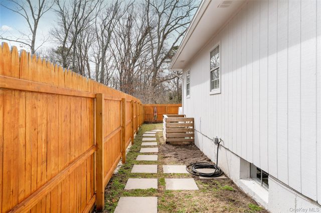 34 Shinnecock Avenue, East Quogue, NY 11942