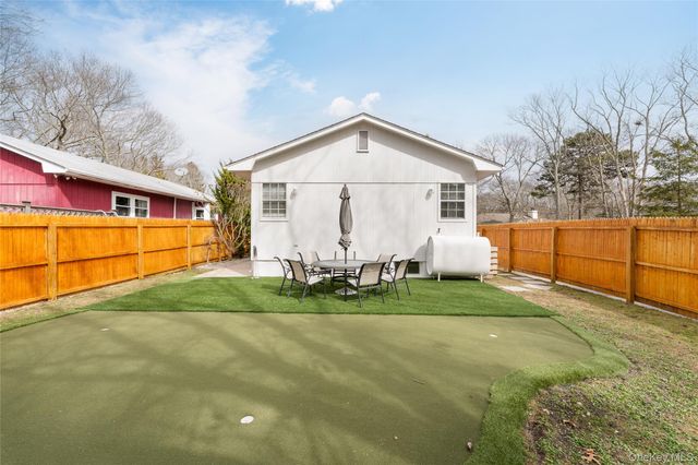 34 Shinnecock Avenue, East Quogue, NY 11942