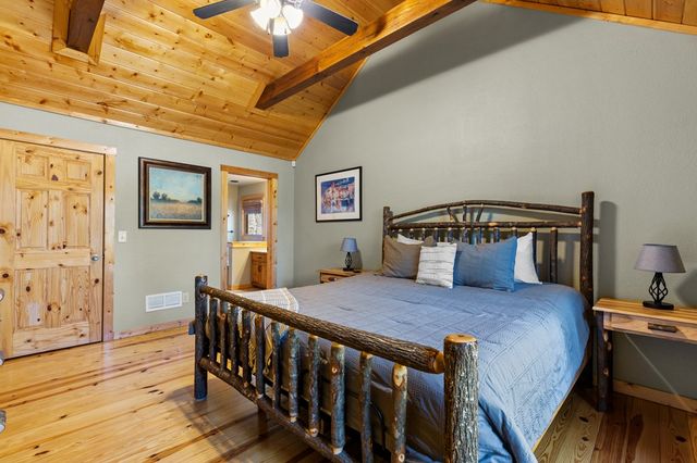 814 Eagle Mountain Drive W, Ellijay, GA 30540