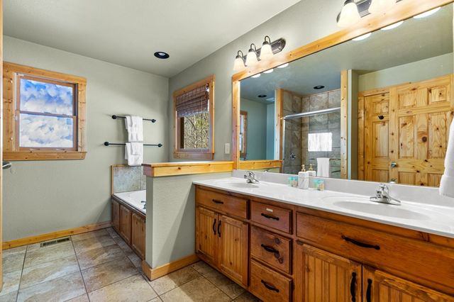 814 Eagle Mountain Drive W, Ellijay, GA 30540