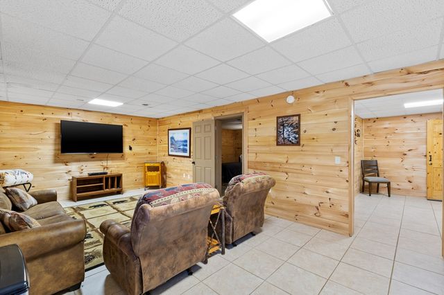 814 Eagle Mountain Drive W, Ellijay, GA 30540
