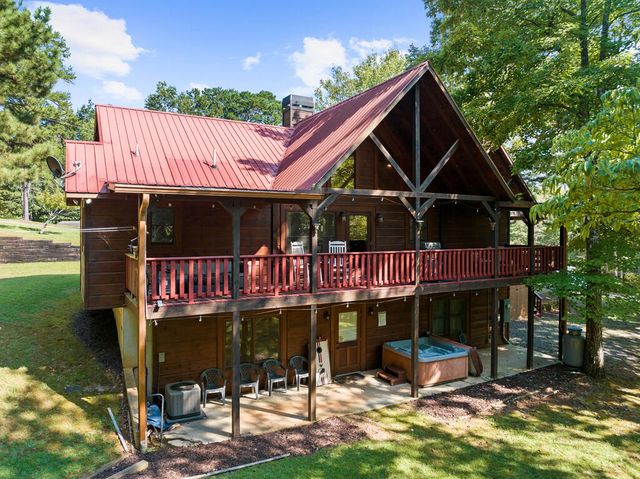 814 Eagle Mountain Drive W, Ellijay, GA 30540