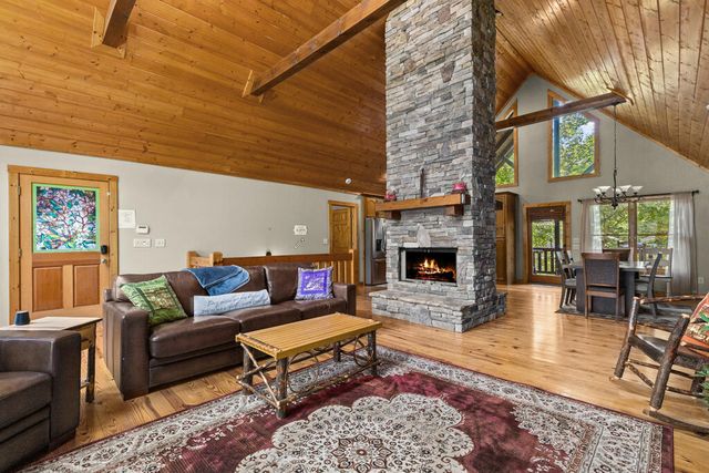 814 Eagle Mountain Drive W, Ellijay, GA 30540