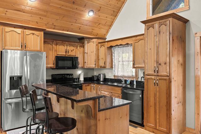 814 Eagle Mountain Drive W, Ellijay, GA 30540