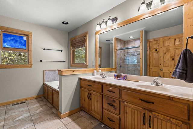 814 Eagle Mountain Drive W, Ellijay, GA 30540