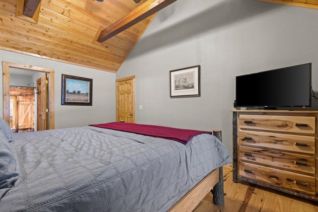 814 Eagle Mountain Drive W, Ellijay, GA 30540