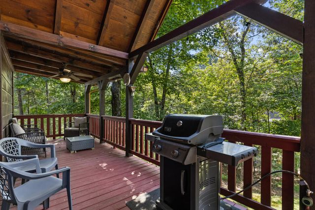 814 Eagle Mountain Drive W, Ellijay, GA 30540