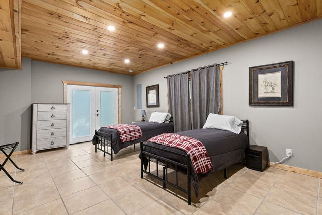 814 Eagle Mountain Drive W, Ellijay, GA 30540