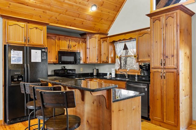 814 Eagle Mountain Drive W, Ellijay, GA 30540