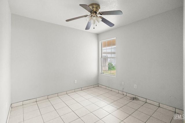 7608 Greywolf Court, Bakersfield, CA 93307