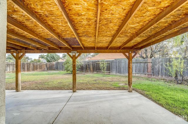 7608 Greywolf Court, Bakersfield, CA 93307