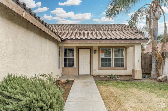 7608 Greywolf Court, Bakersfield, CA 93307