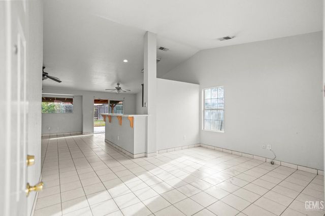 7608 Greywolf Court, Bakersfield, CA 93307