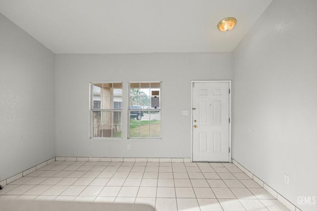 7608 Greywolf Court, Bakersfield, CA 93307