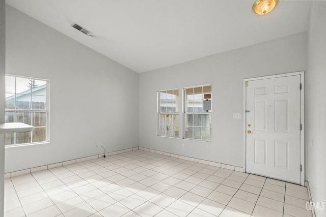 7608 Greywolf Court, Bakersfield, CA 93307