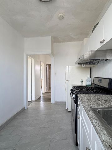 4628 Utopia Parkway 2FL, Flushing, NY 11358