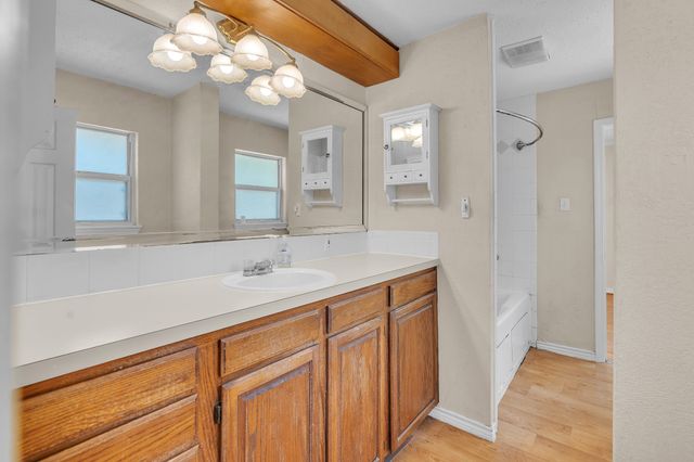 1232 Valley Vista Drive, Grapevine, TX 76051