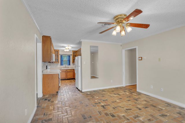 1232 Valley Vista Drive, Grapevine, TX 76051