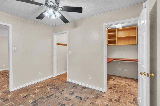 1232 Valley Vista Drive, Grapevine, TX 76051