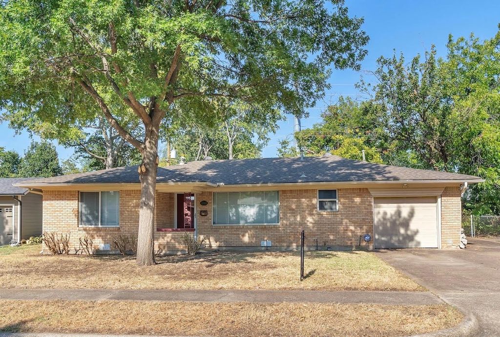 1232 Valley Vista Drive, Grapevine, TX 76051