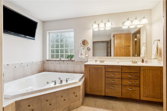 110 Willow Lane, North Liberty, IA 52317