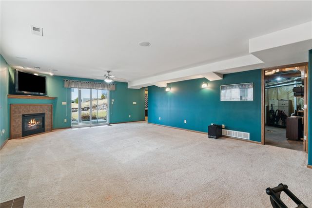 110 Willow Lane, North Liberty, IA 52317