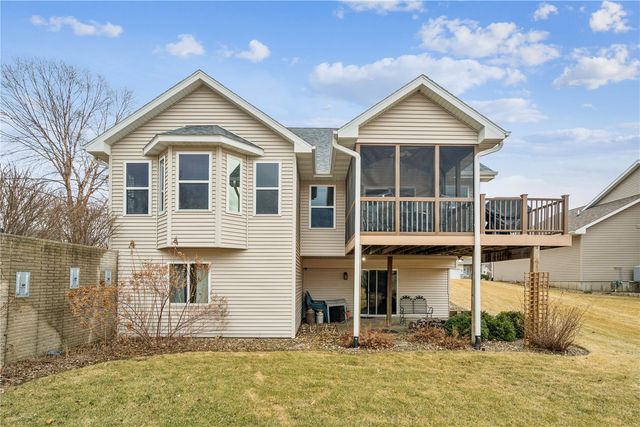 110 Willow Lane, North Liberty, IA 52317