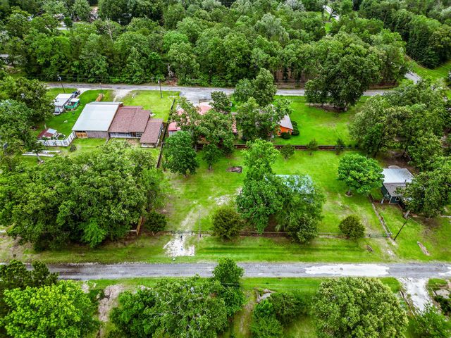 140 Michelle Lane, Trinity, TX 75862
