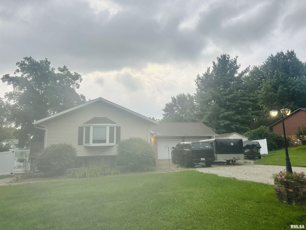 333 ARBOR VITAE Drive, Germantown Hills, IL 61548