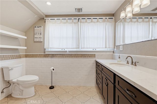 1130 E Appleton, Long Beach, CA 90802