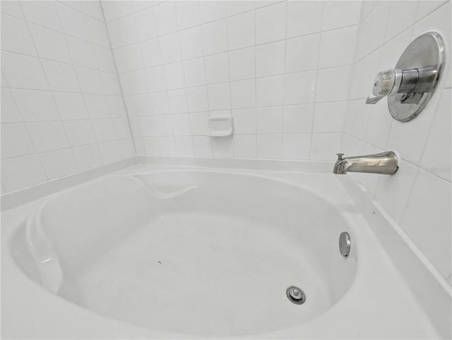 5701 BENTGRASS DRIVE 18-207, Sarasota, FL 34235