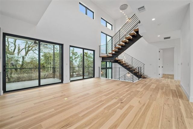 200 N Lake Hills DR, Austin, TX 78733