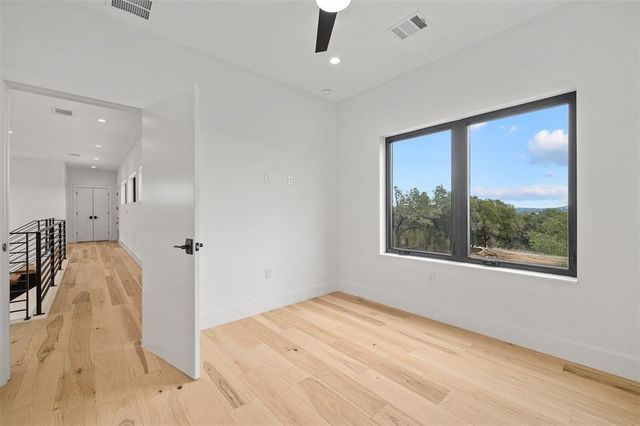 200 N Lake Hills DR, Austin, TX 78733