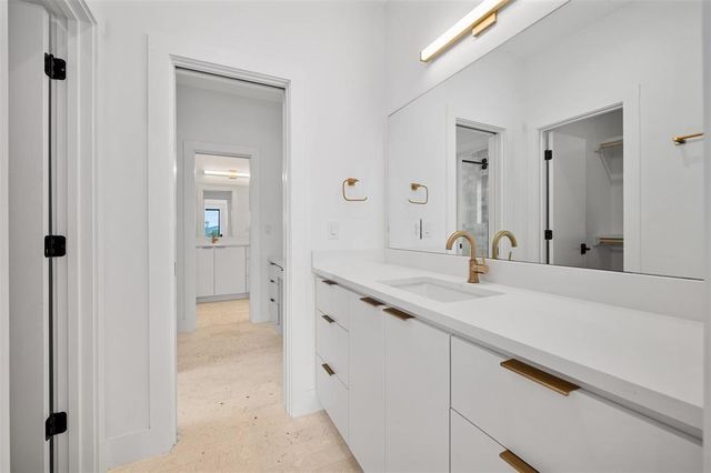 200 N Lake Hills DR, Austin, TX 78733