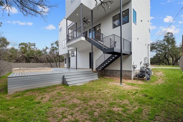 200 N Lake Hills DR, Austin, TX 78733