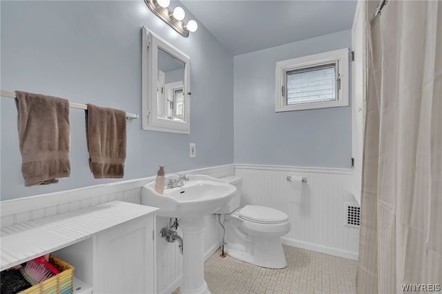 163 Taunton Place, Buffalo, NY 14216