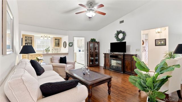 1140 S Softwind Loop, Lecanto, FL 34461